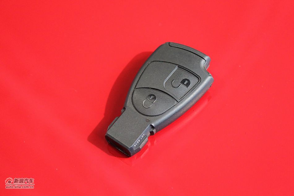 后备箱、发动机及悬挂