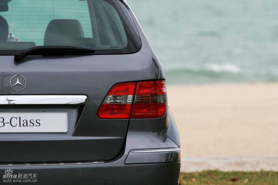 奔驰B200试驾图