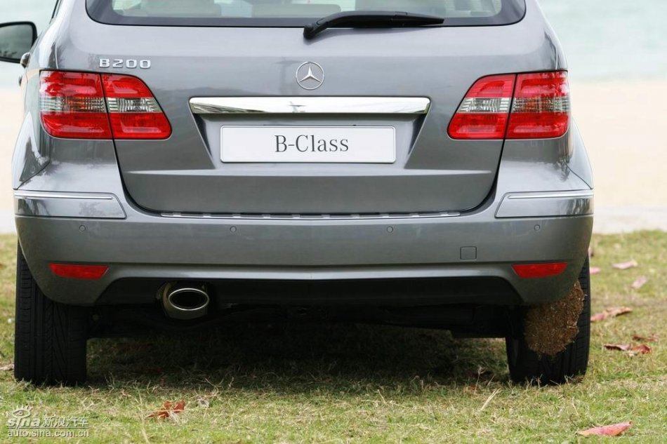 奔驰B200试驾图