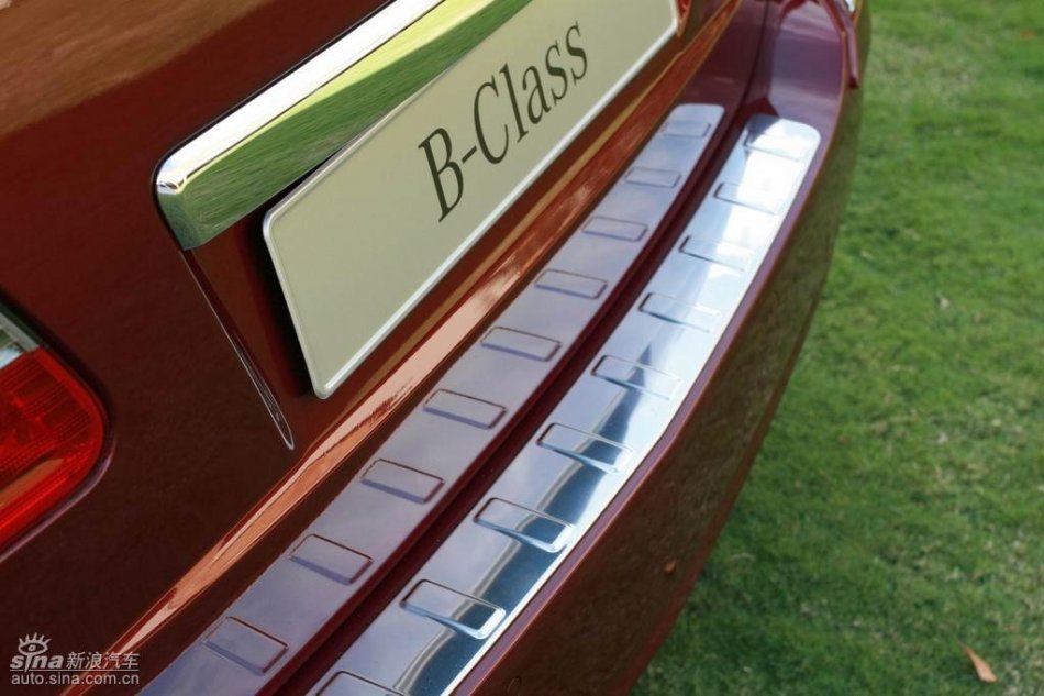 奔驰B200试驾图