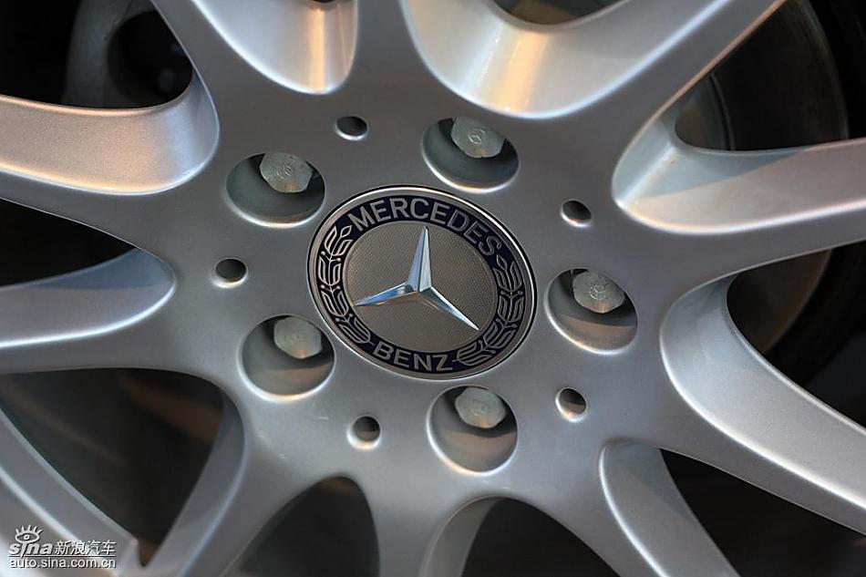 奔驰B级运动旅行车到店实拍