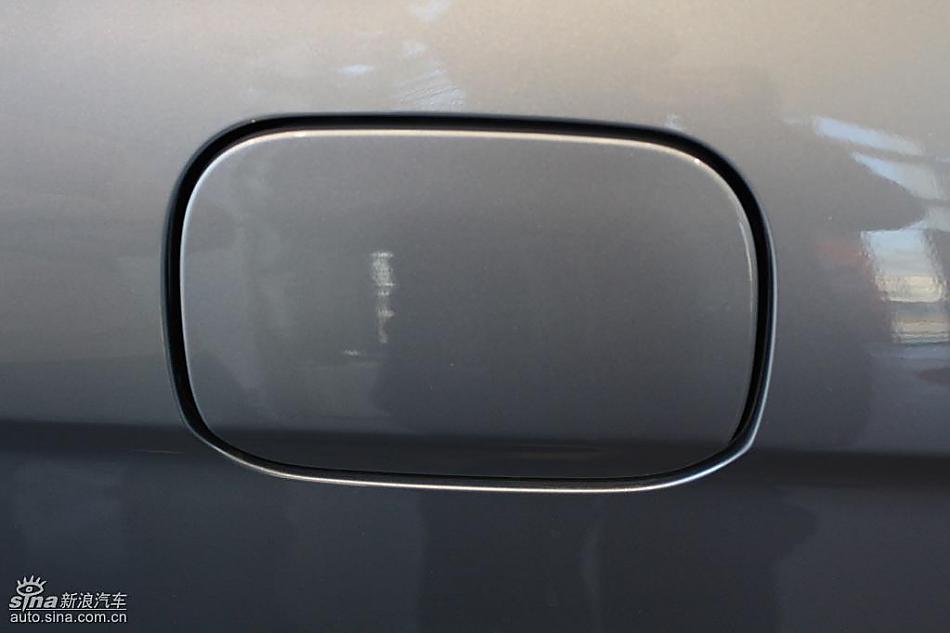 奔驰B级运动旅行车到店实拍