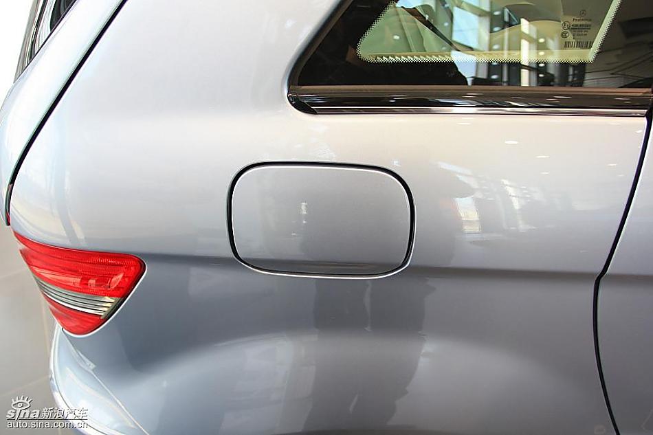 奔驰B级运动旅行车到店实拍