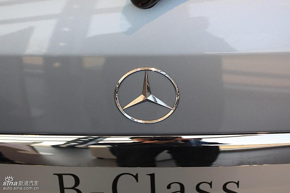 奔驰B级运动旅行车到店实拍