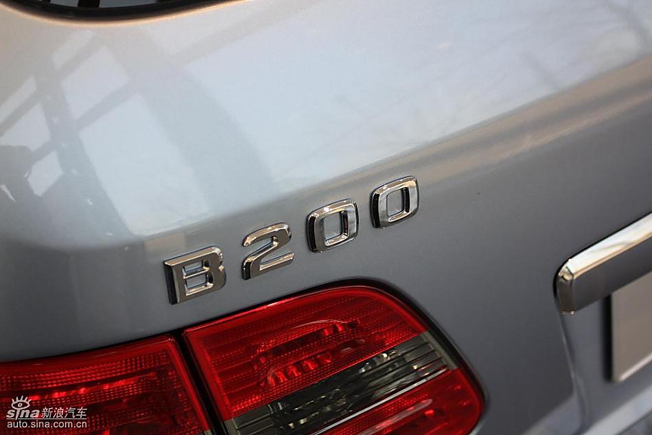 奔驰B级运动旅行车到店实拍