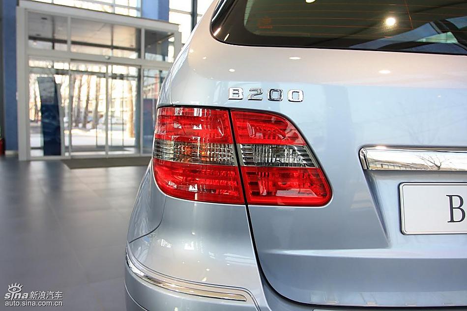 奔驰B级运动旅行车到店实拍