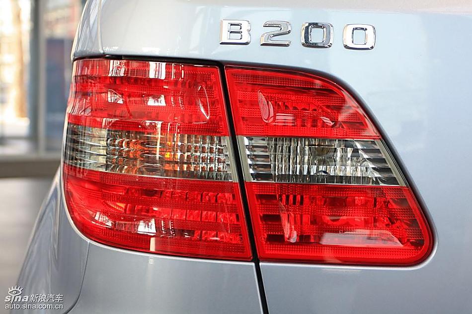 奔驰B级运动旅行车到店实拍