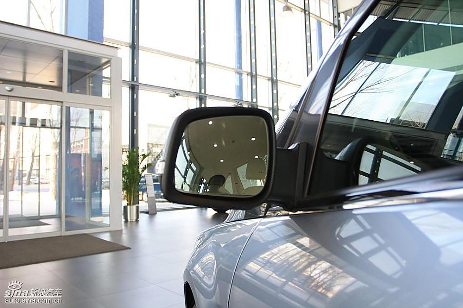 奔驰B级运动旅行车到店实拍