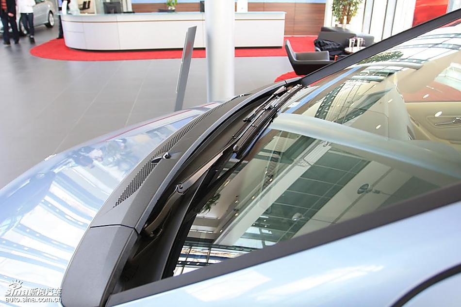 奔驰B级运动旅行车到店实拍