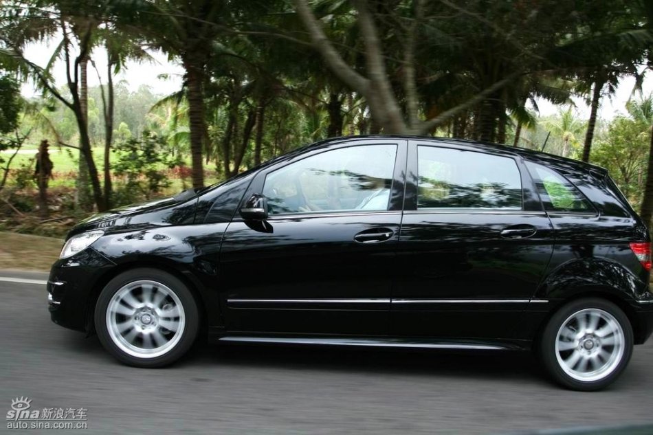 奔驰B-Class试驾动态