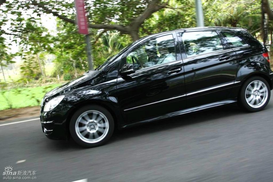 奔驰B-Class试驾动态