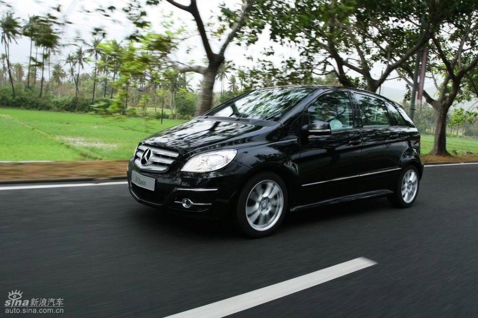 奔驰B-Class试驾动态