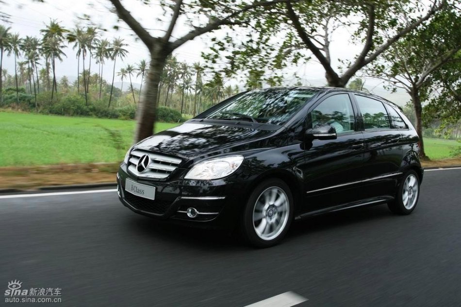 奔驰B-Class试驾动态