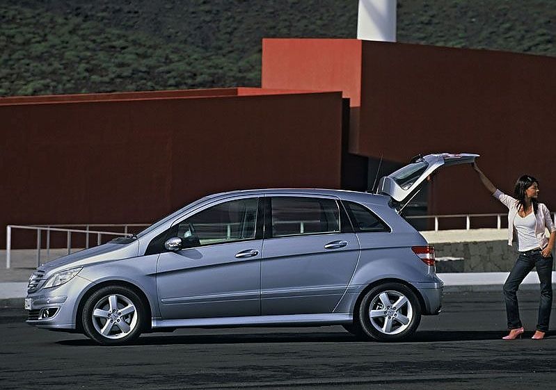 奔驰B级运动旅行车