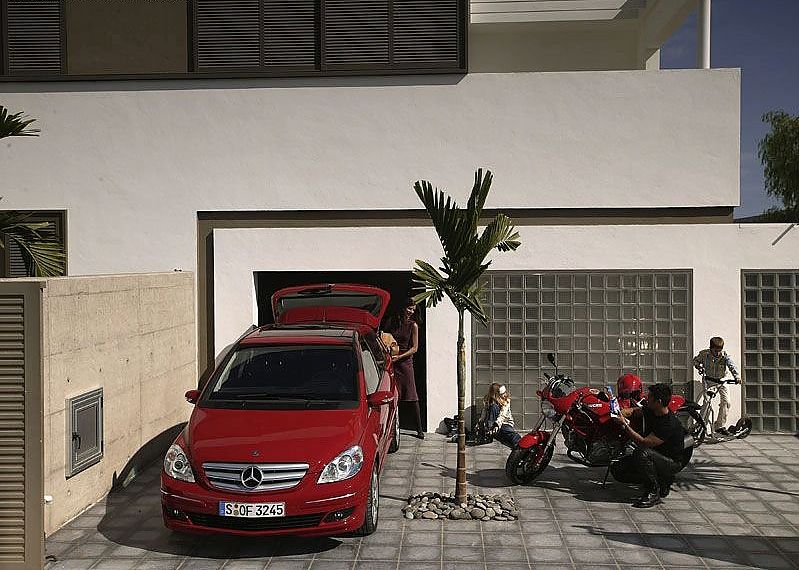 奔驰B级运动旅行车