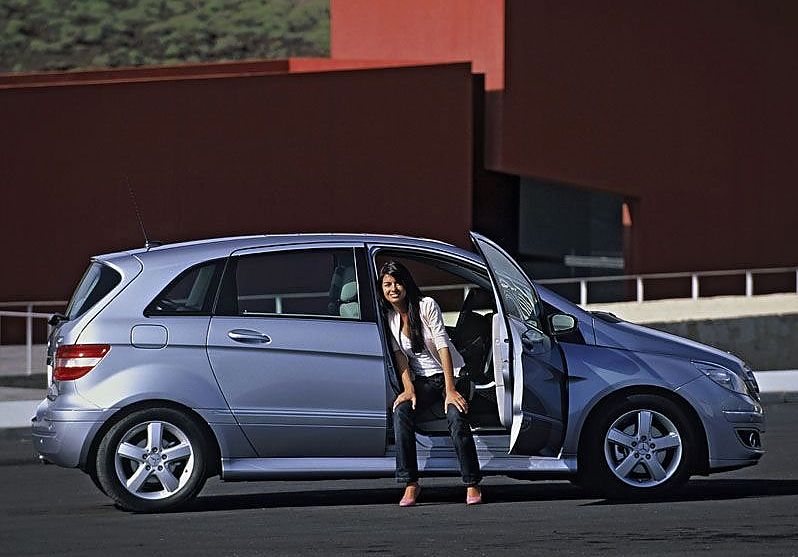 奔驰B级运动旅行车