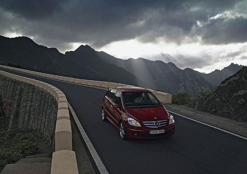 奔驰B级运动旅行车