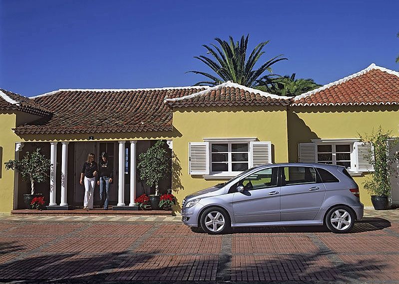 奔驰B级运动旅行车