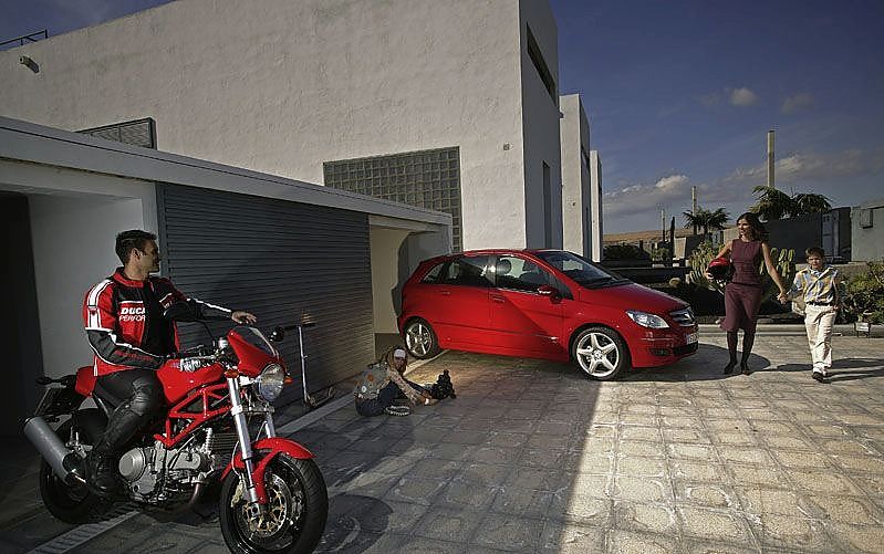 奔驰B级运动旅行车