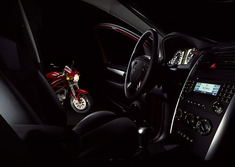 奔驰B级运动旅行车