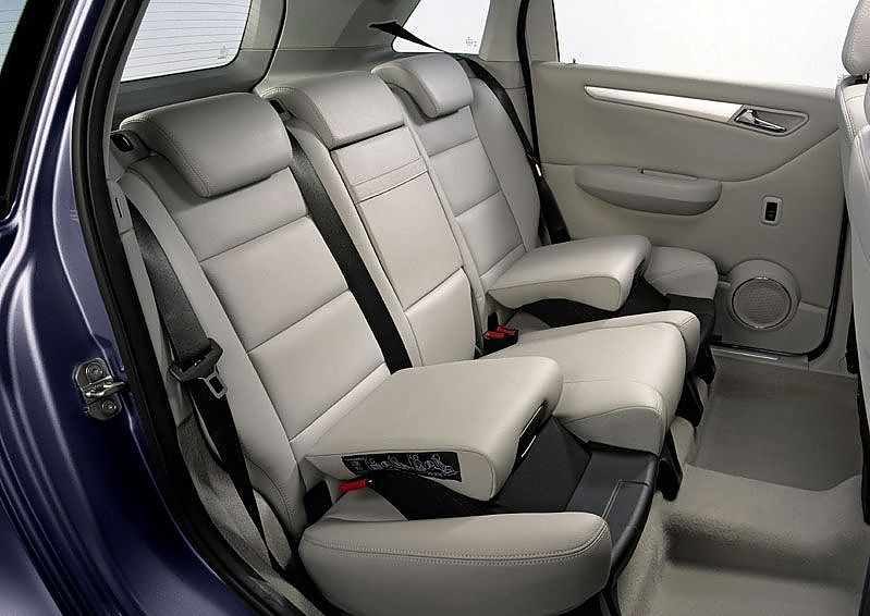 奔驰B级运动旅行车