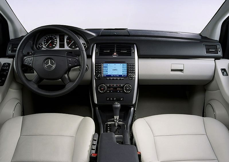 奔驰B级运动旅行车