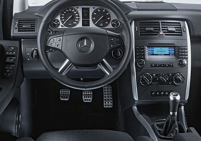 奔驰B级运动旅行车