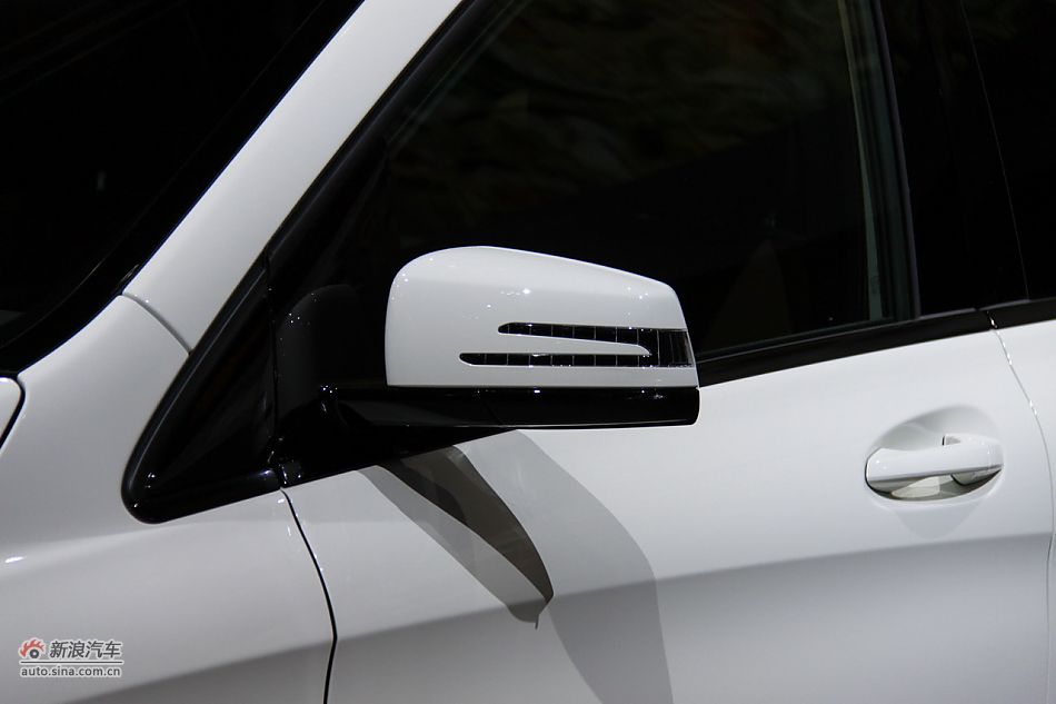 梅赛德斯-奔驰B180