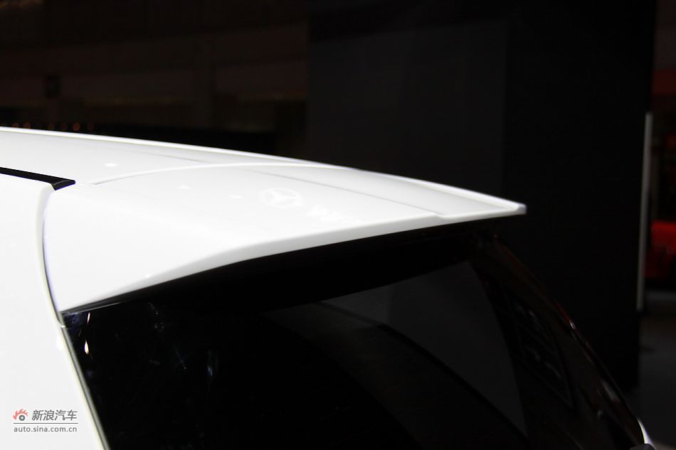 梅赛德斯-奔驰B180