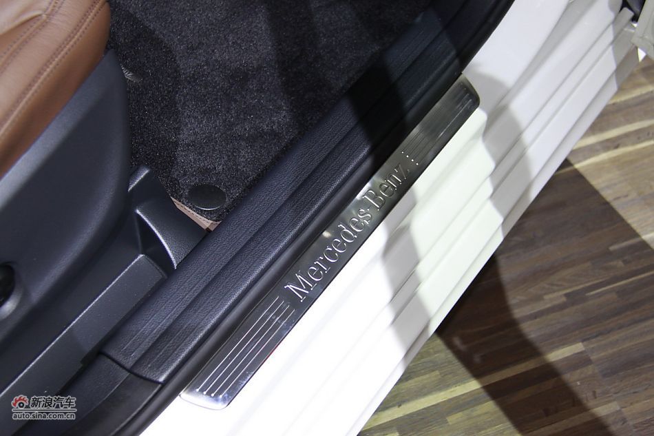梅赛德斯-奔驰B180