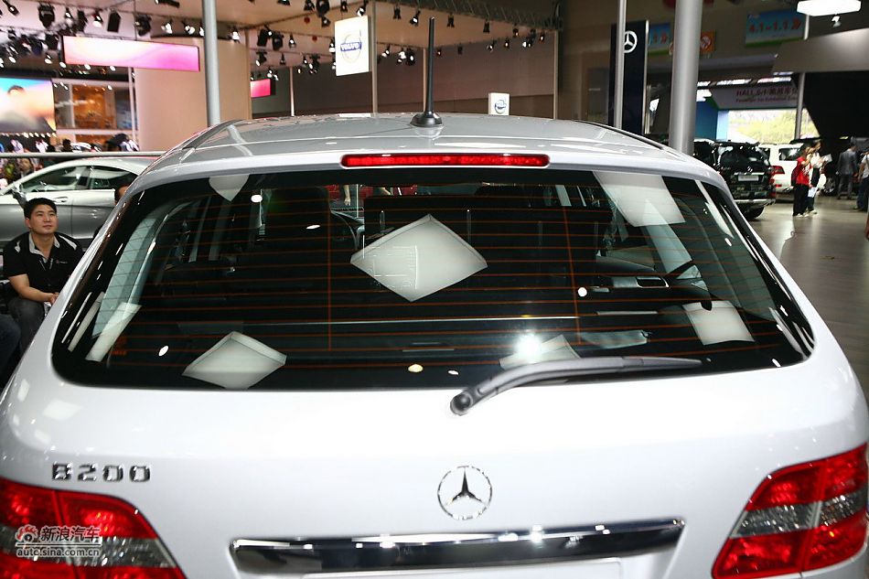 奔驰B200