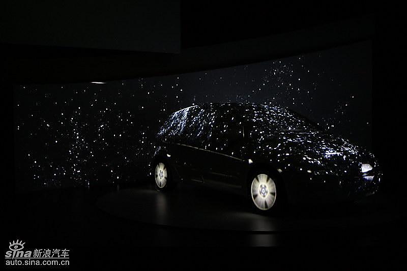 奔驰B级上市现场 