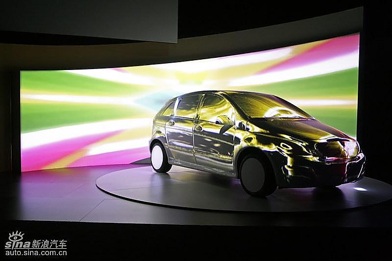 奔驰B级上市现场 