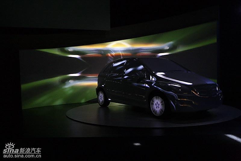 奔驰B级上市现场 