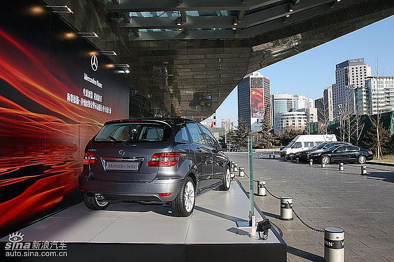 奔驰B级上市现场 