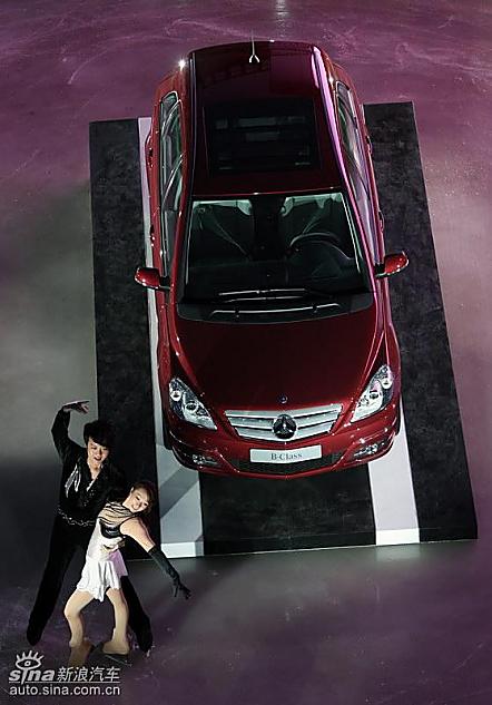 奔驰B级上市现场 