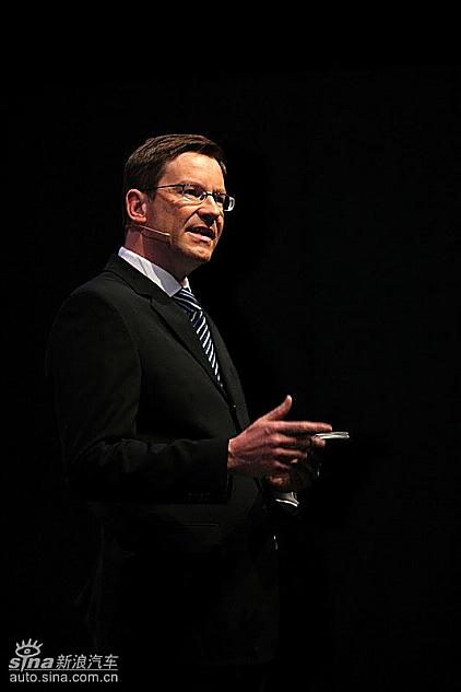 奔驰B级上市现场 