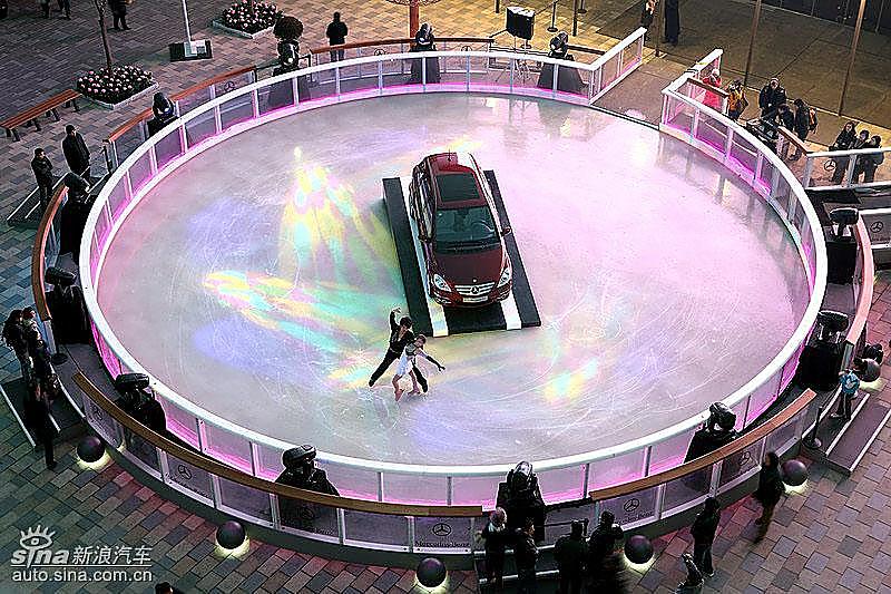 奔驰B级上市现场 