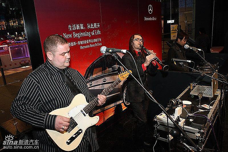 奔驰B级上市现场 