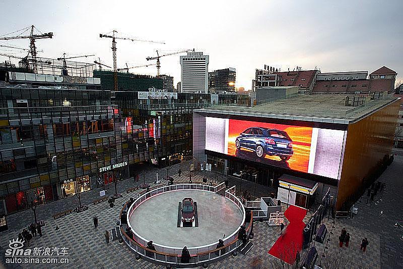 奔驰B级上市现场 