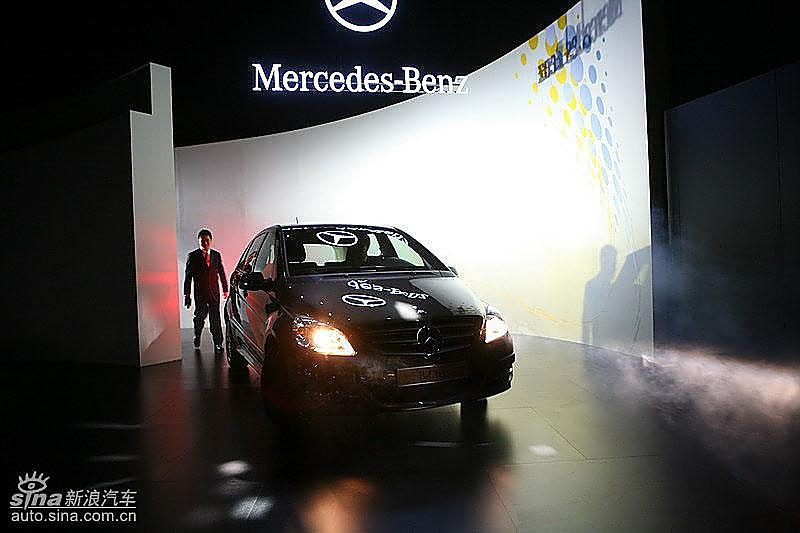 奔驰B级上市现场 