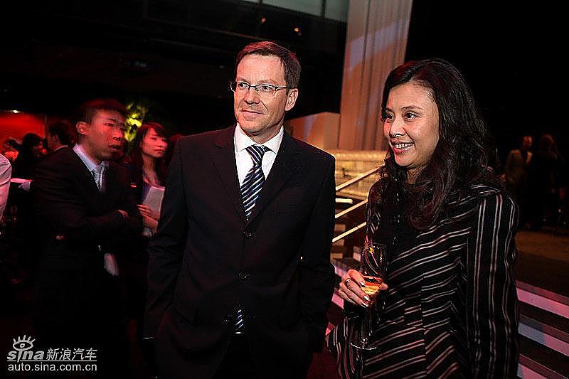 奔驰B级上市现场 