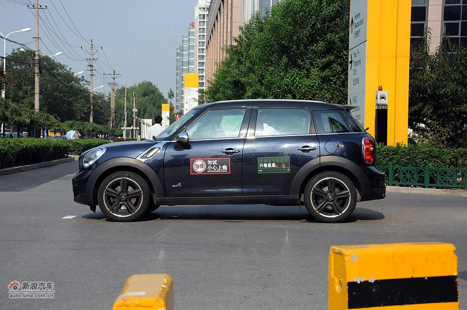 2011款MINI COUNTRYMAN实拍