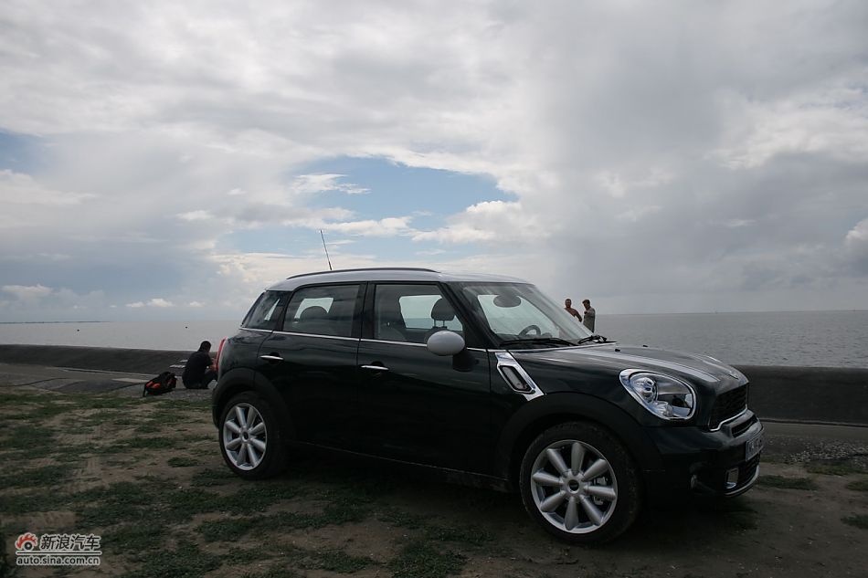 MINI Countryman特装车款外观