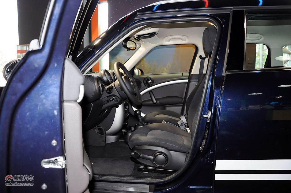 2011MINI COUNTRYMANʵ