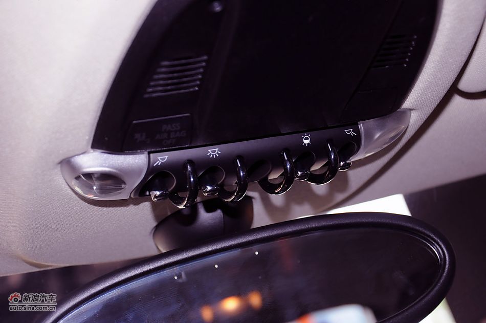 2011MINI COUNTRYMANʵ