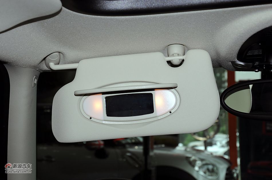 2011MINI COUNTRYMANʵ