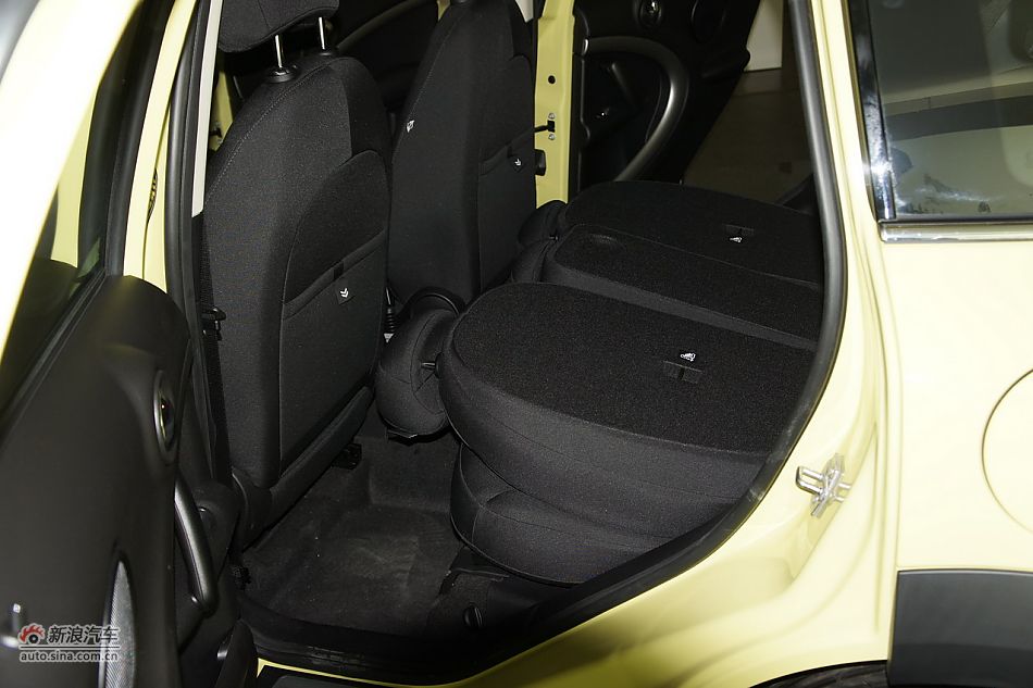 2011MINI ONE COUNTRYMAN