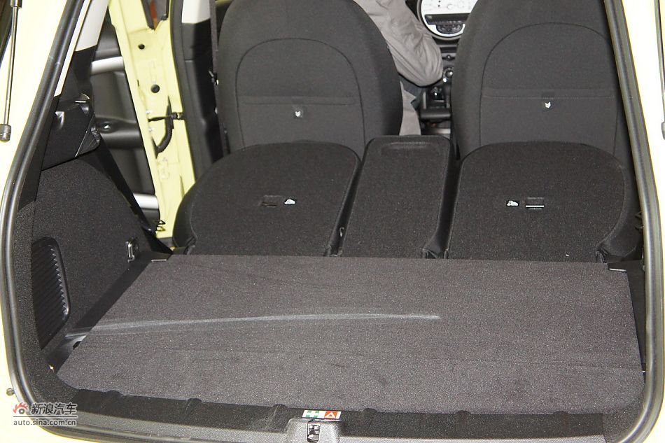 2011MINI ONE COUNTRYMAN