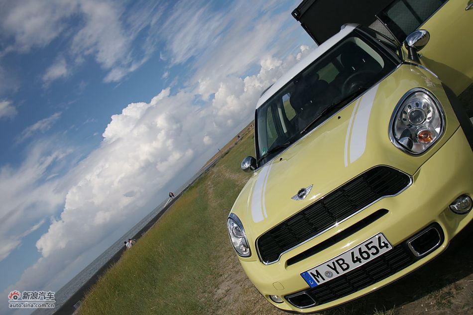 MINI Countryman特装车款外观